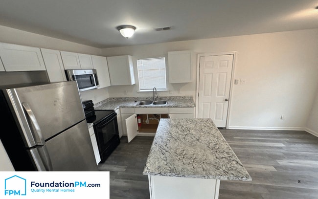 Building Photo - 4355 Kerwin Dr