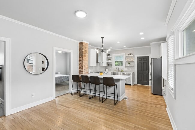 Foto del edificio - 1424 NE 8th St