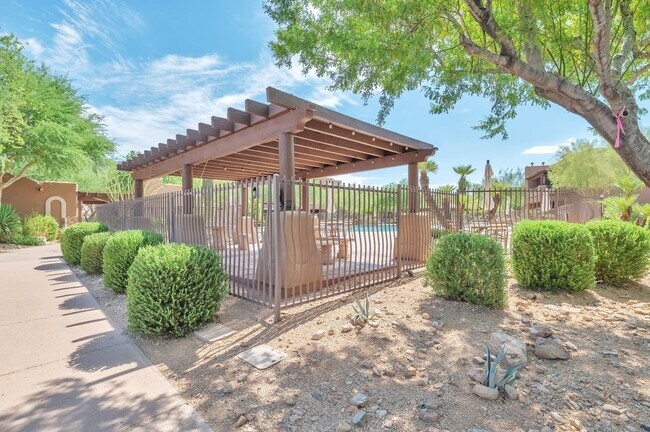 Foto del edificio - Beautiful 2-Bedroom Condo in Prime Scottsd...