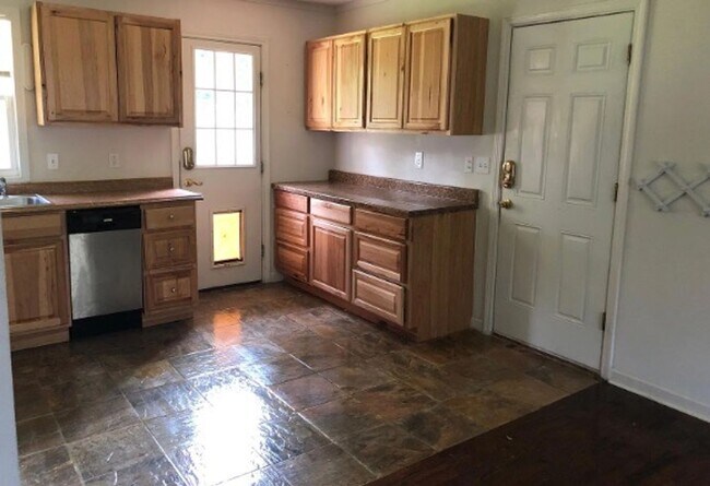Foto del edificio - 1246 S Ellis Avenue Fayetteville - Cozy 2-...