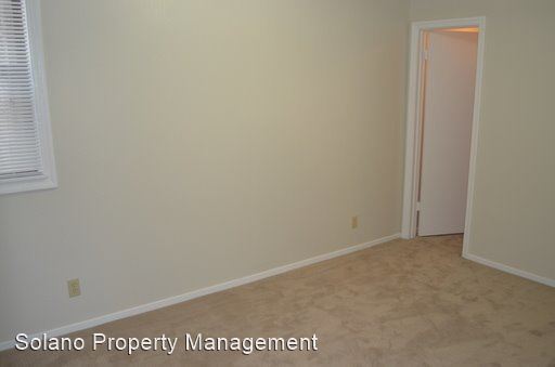 Building Photo - 2 br, 1 bath House - 629 First St.