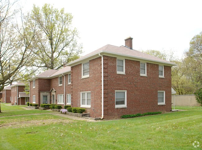 Building Photo - 4095-4101 Indianola Ave