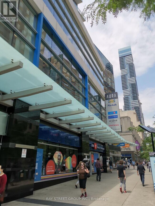 Building Photo - 386 Yonge St