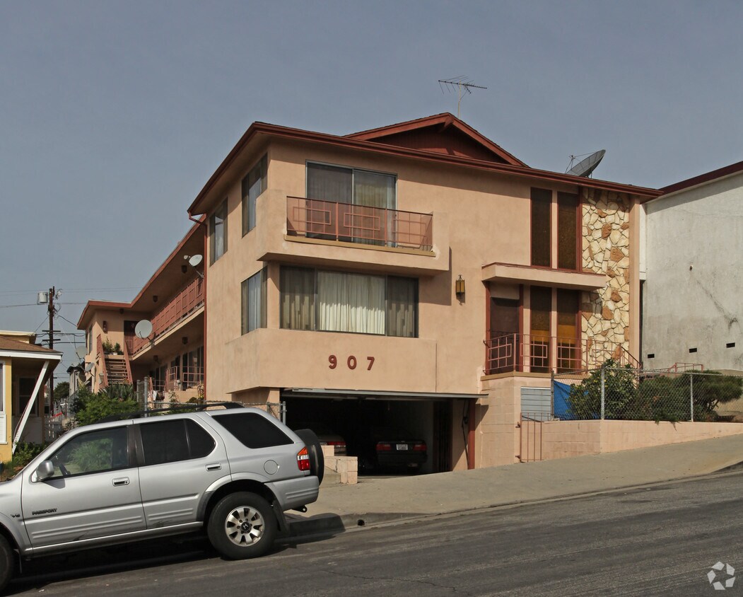 Foto principal - 907 Beaudry Ave