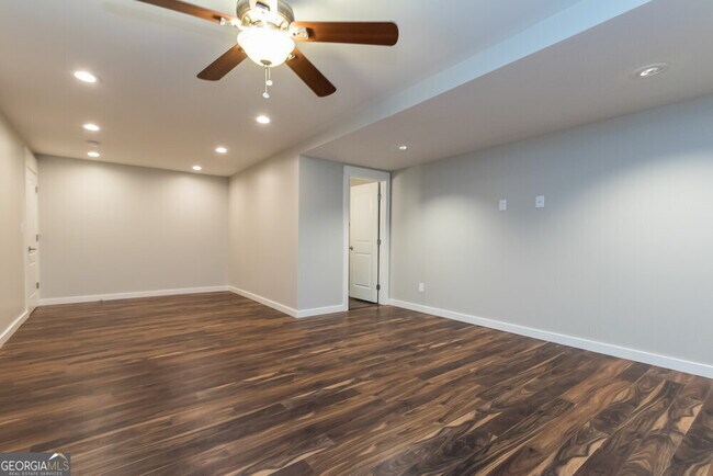Foto del edificio - 234 Oak Glen Dr