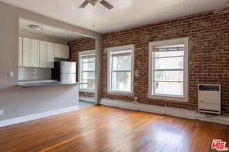 Building Photo - 661 Shatto Pl