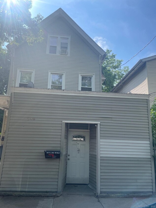 Primary Photo - 246 Newhall St
