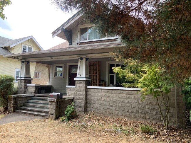 Building Photo - 1418 Olive St