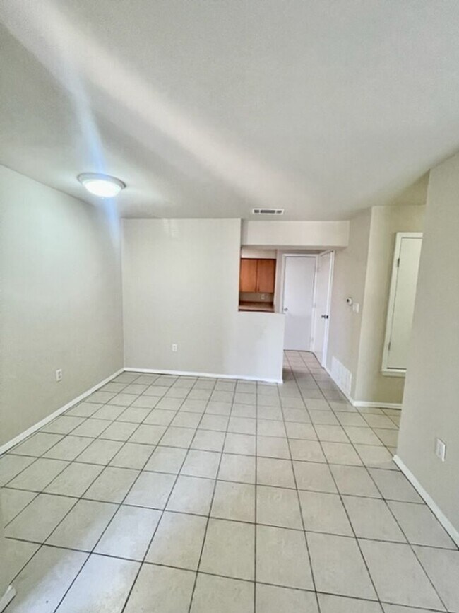 Foto del edificio - 1500 Lake Shore Dr