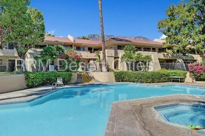 Foto principal - 2812 N Auburn Ct