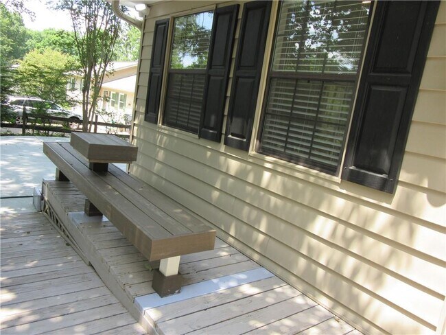 Building Photo - 2254 Post Oak Dr