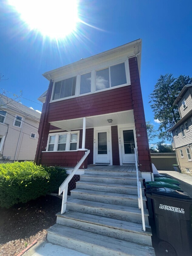 Foto principal - 15 Irvington Rd