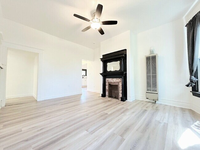 Foto del edificio - 724 W 2nd St
