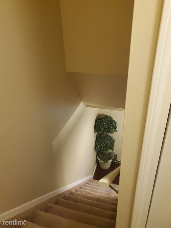 Foto del edificio - 2145 Park Pl Dr