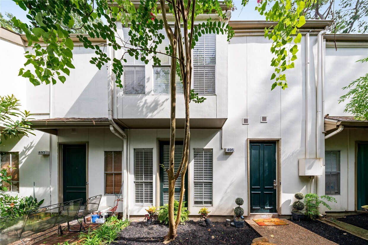 Foto principal - 2100 Tanglewilde St