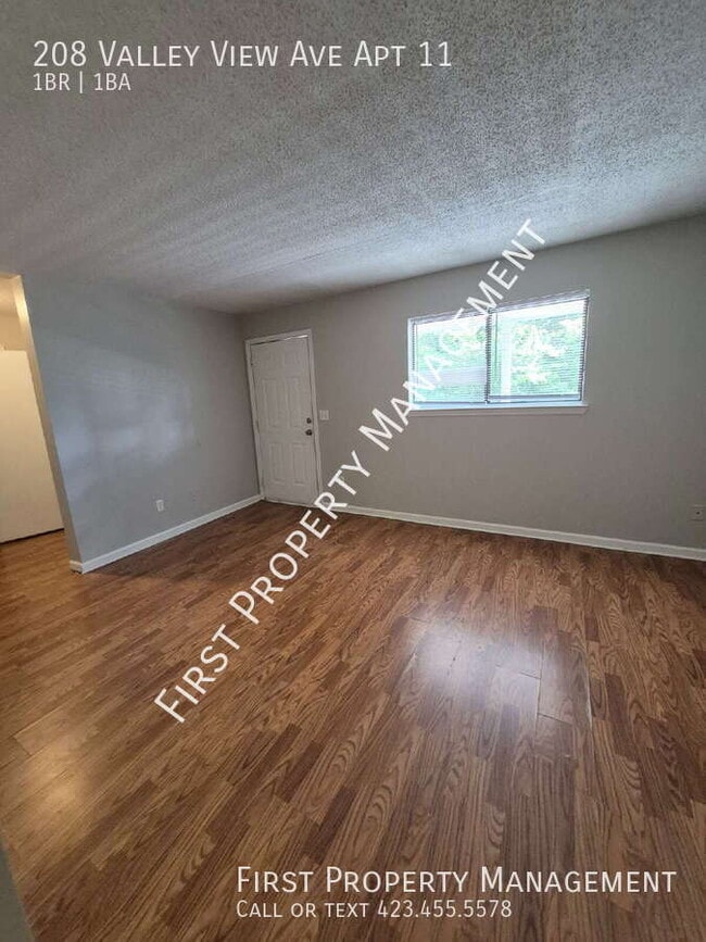 Building Photo - 208 Valley View Ave