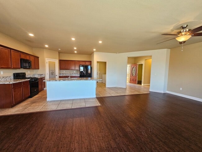 Building Photo - 18187 Kodiak Bear Ct