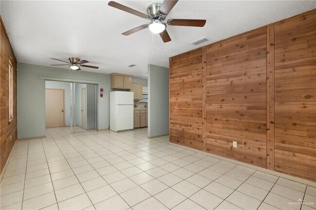 Foto del edificio - 8816 N Ware Rd