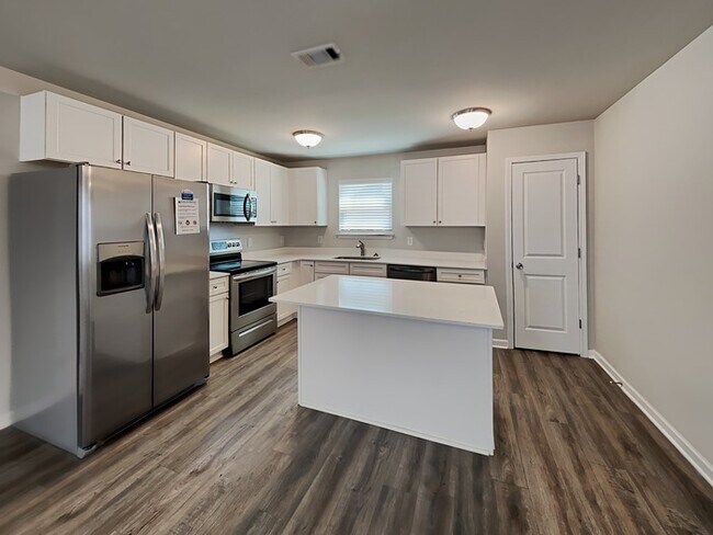 Foto del edificio - 30 Daniel Ln