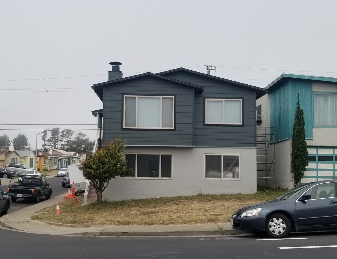 2 Larkspur Ave, Daly City, CA 94015 House Rental in Daly City, CA