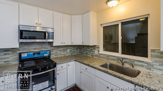 Foto del edificio - 992 Cleveland St