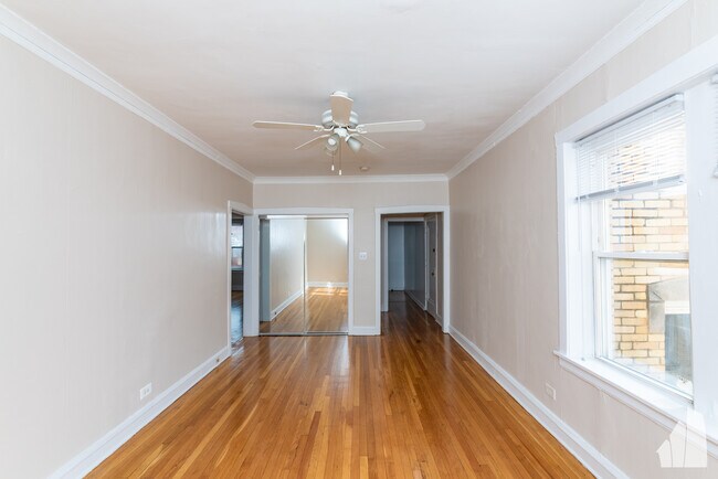 Building Photo - 4042 N Mozart St