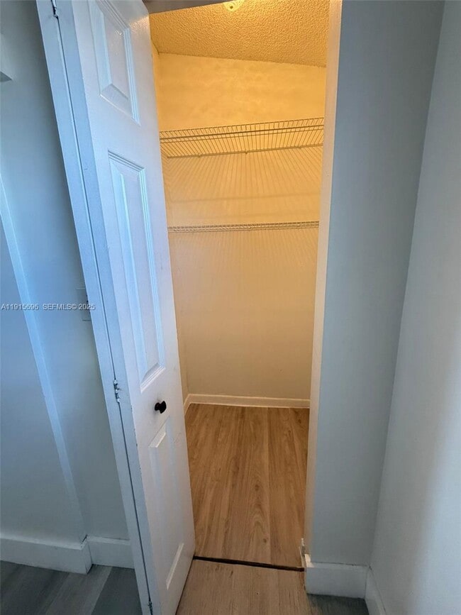 Building Photo - 3375 W 76th St