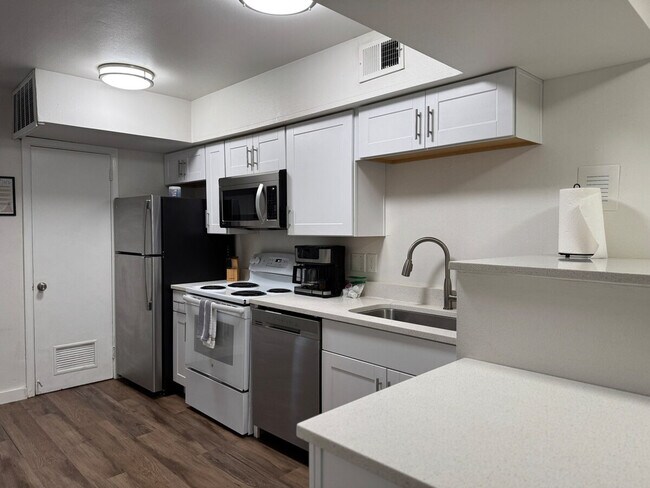 Foto del edificio - 626 Jack Stephens Dr