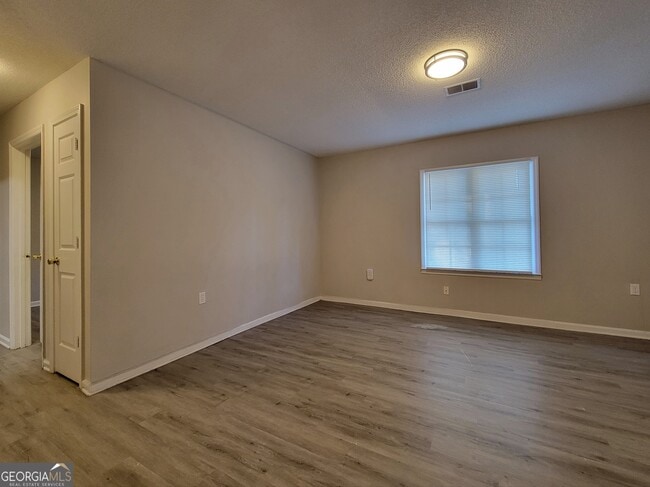 Foto del edificio - 422 GA Hwy 211