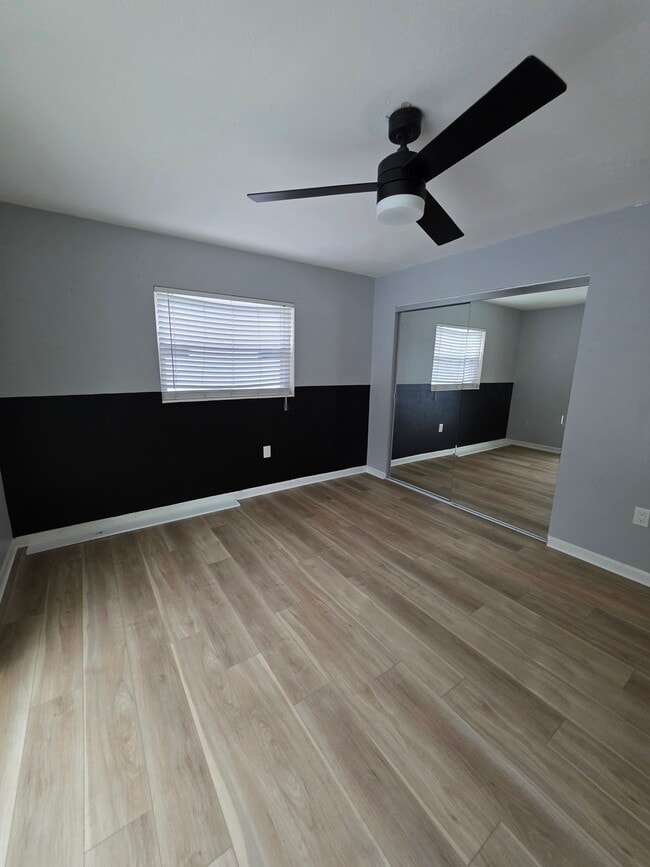 Building Photo - 370 Hunt Dr