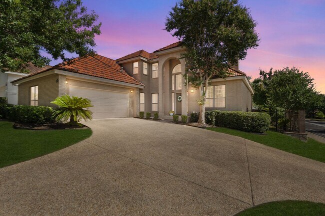 Foto del edificio - Corner Lot Beauty in Stone Oak Area