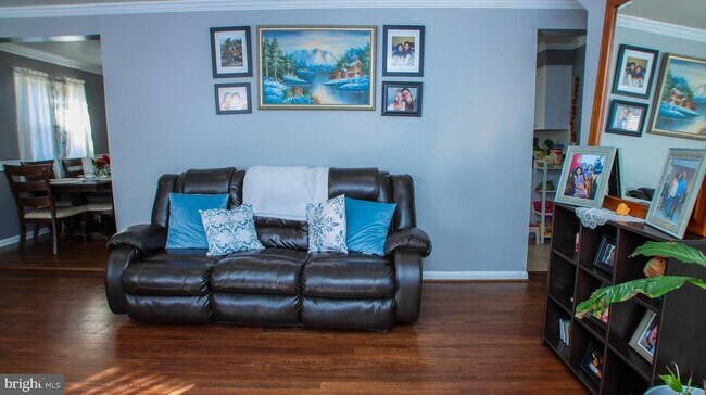 Foto del edificio - 5804 Runford Dr