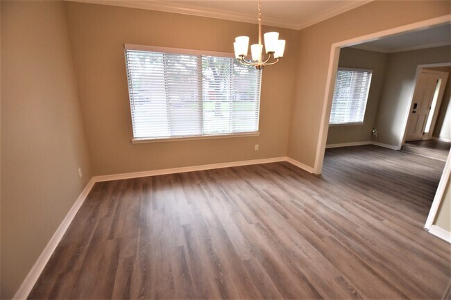 Foto del edificio - 5436 Split Pine Ct