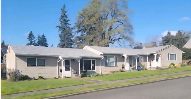 Building Photo - 702 E 22nd St