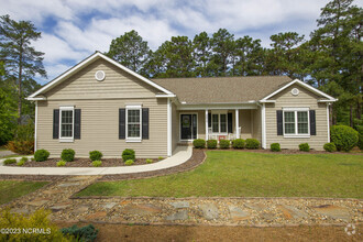 Building Photo - 2675 Longleaf Dr SW