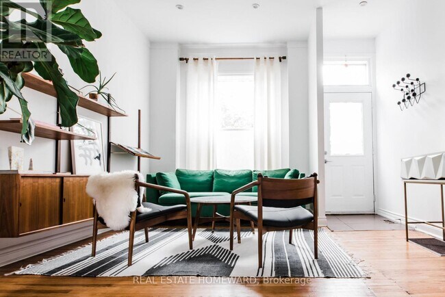 Building Photo - 77 Claremont St