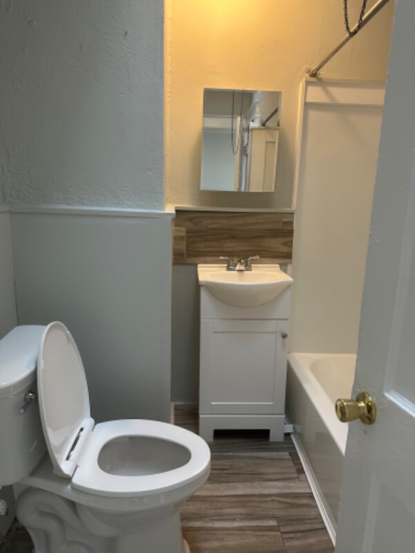 Foto del edificio - 5441 Torresdale Ave