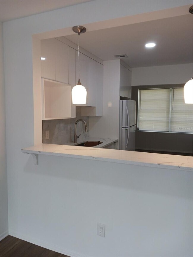 Foto del edificio - 2359 Finlandia Ln