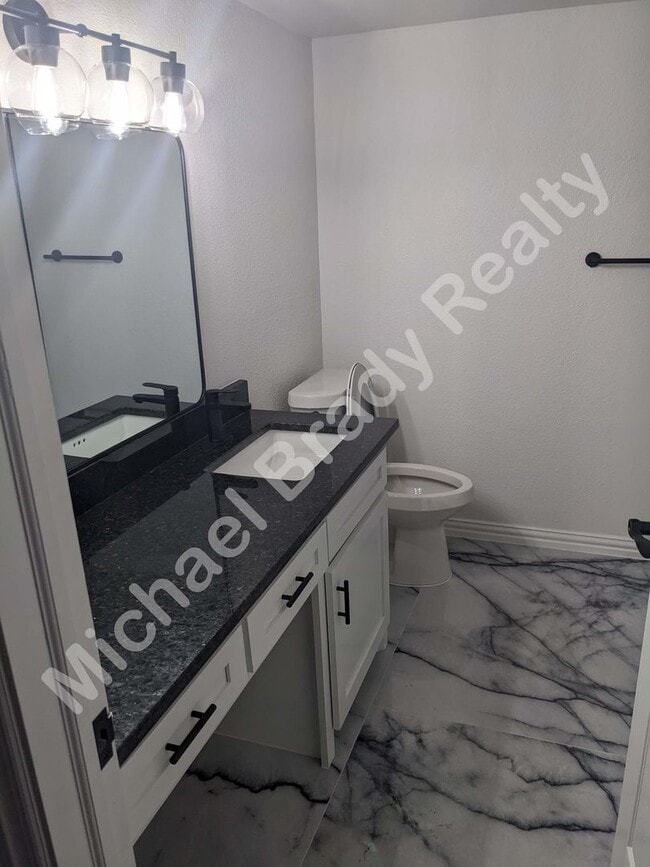 Foto del edificio - 3924 Scruggs Dr