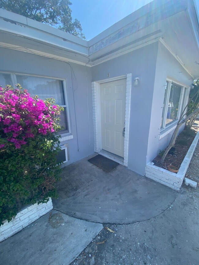 Building Photo - 1820 Redbank Rd