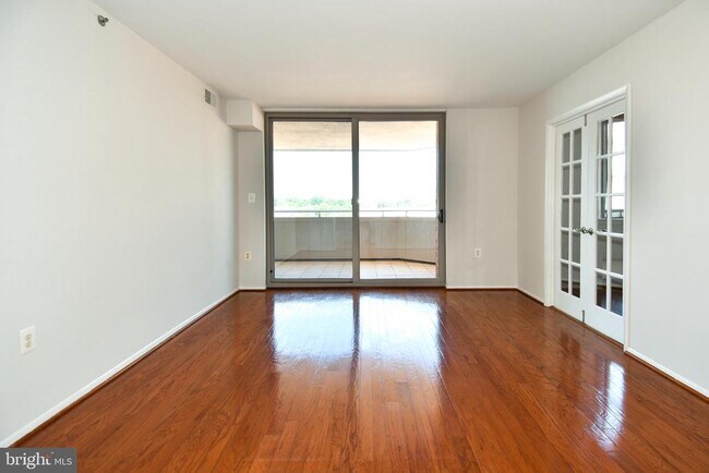 Foto del edificio - 1001 N Vermont St