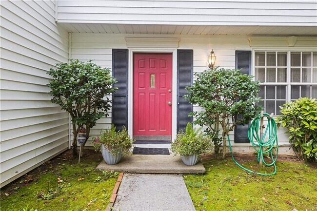 Foto del edificio - 3857 Peachtree Corners Cir