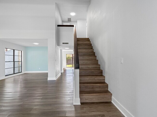 Foto del edificio - 15307 Summerwind Dr