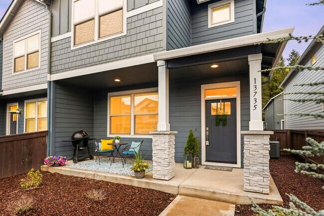 Foto del edificio - 3 Bed,2.5 Bath Townhome at the Landing At Salmon Creek