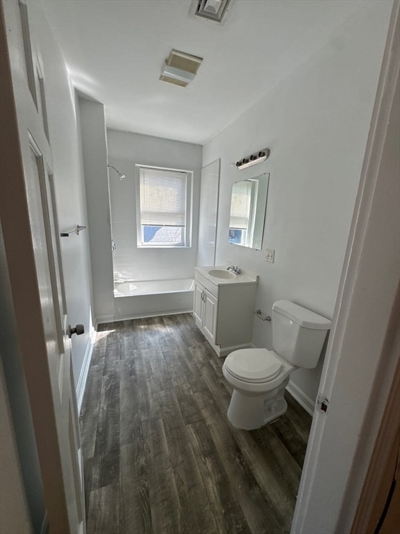 Building Photo - 14 Lyndhurst St