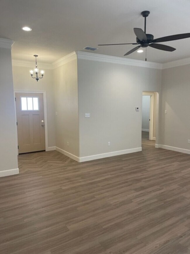 Building Photo - 3517 HARI TEXAN CT