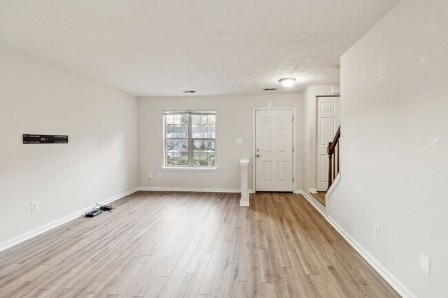 Foto del edificio - 4206 Drake Ct