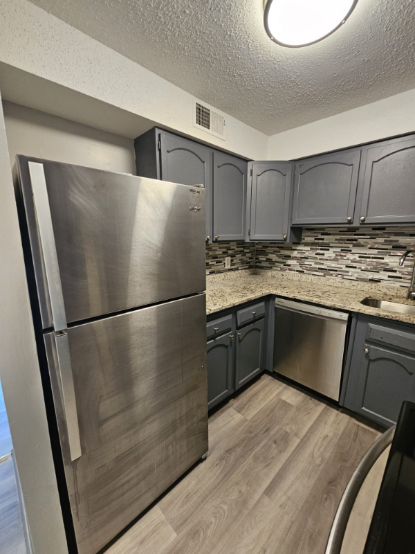 Foto principal - 1431 Willard Ave