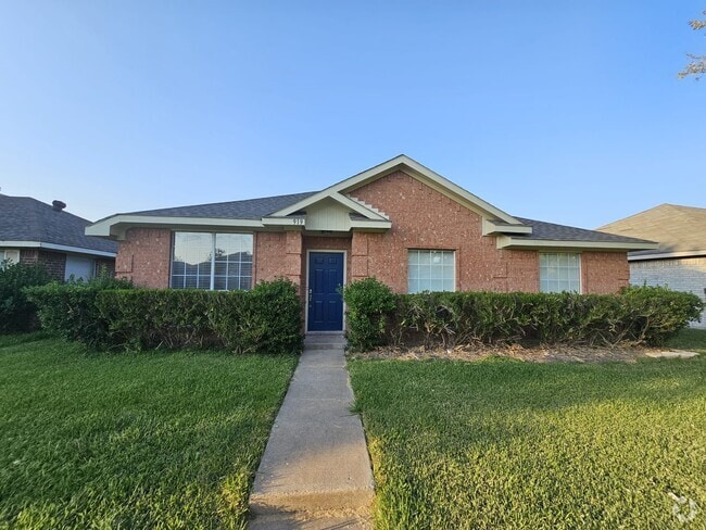 Building Photo - 919 Crestwood Dr