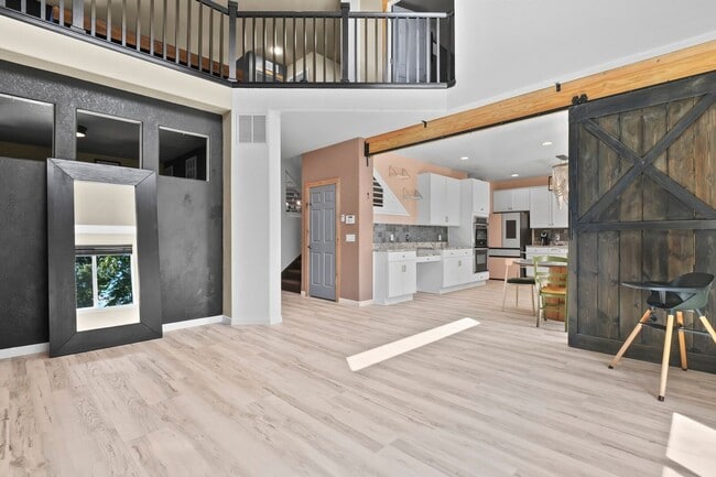 Building Photo - 2750 Brush Ct